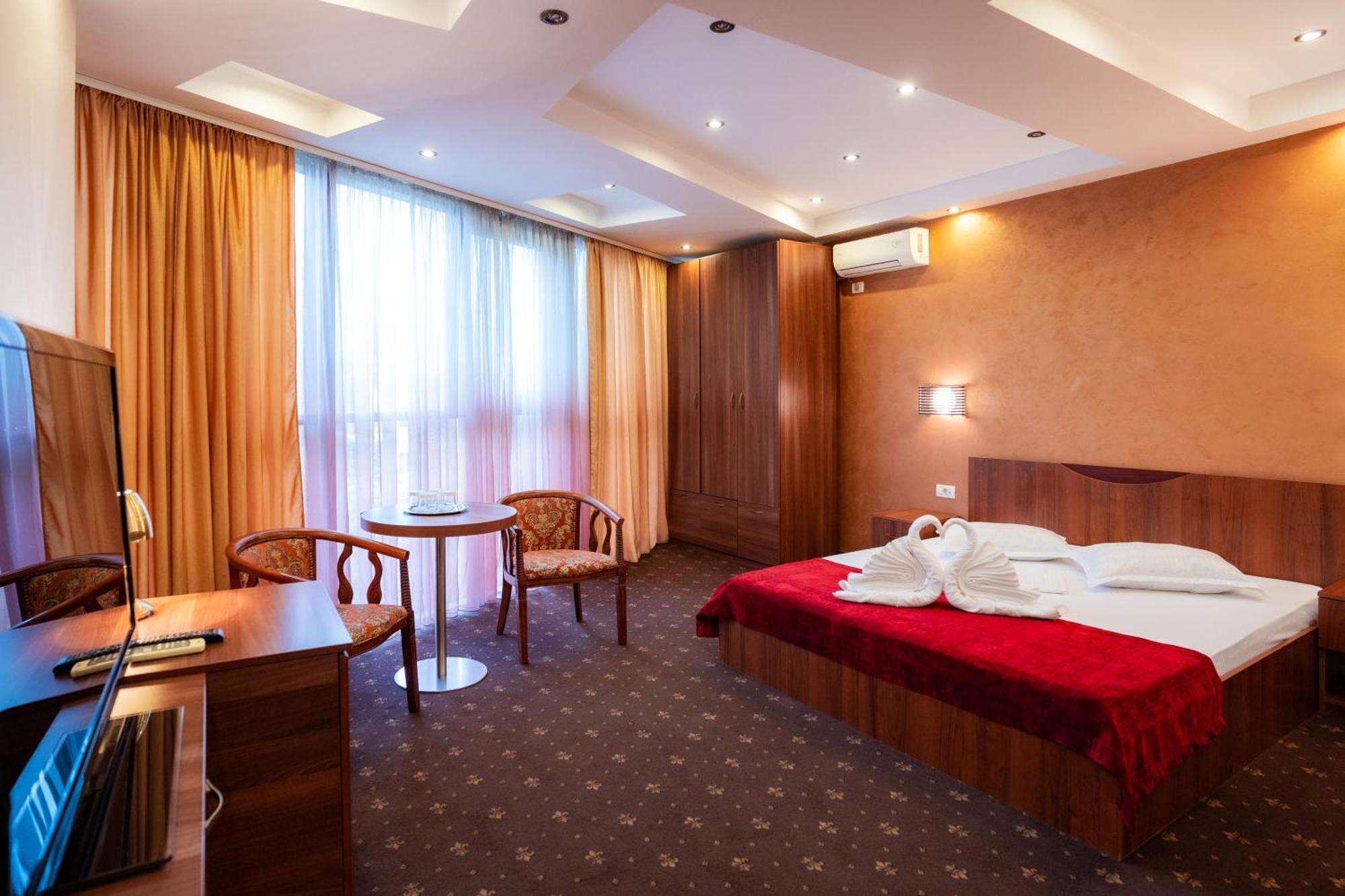Hotel Luxor Medgidia Dış mekan fotoğraf