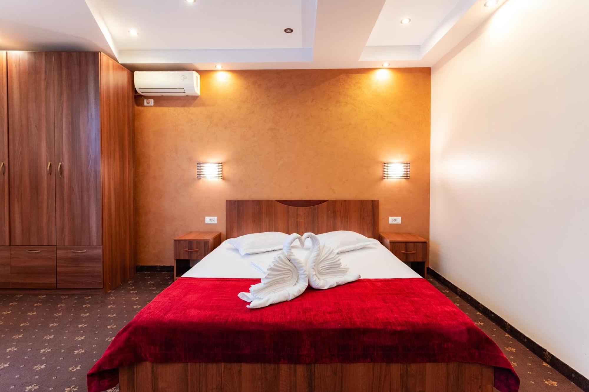 Hotel Luxor Medgidia Dış mekan fotoğraf