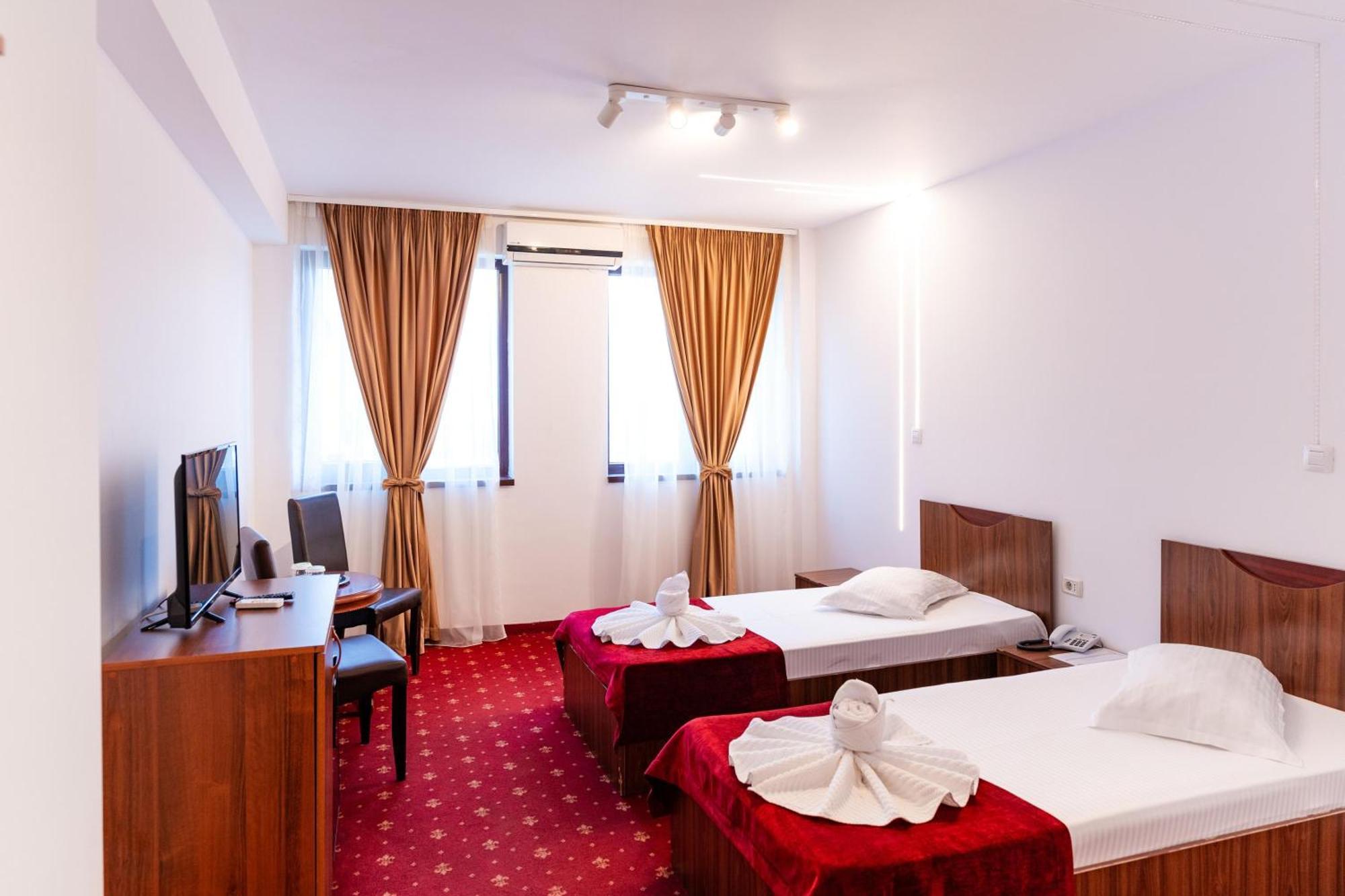 Hotel Luxor Medgidia Dış mekan fotoğraf