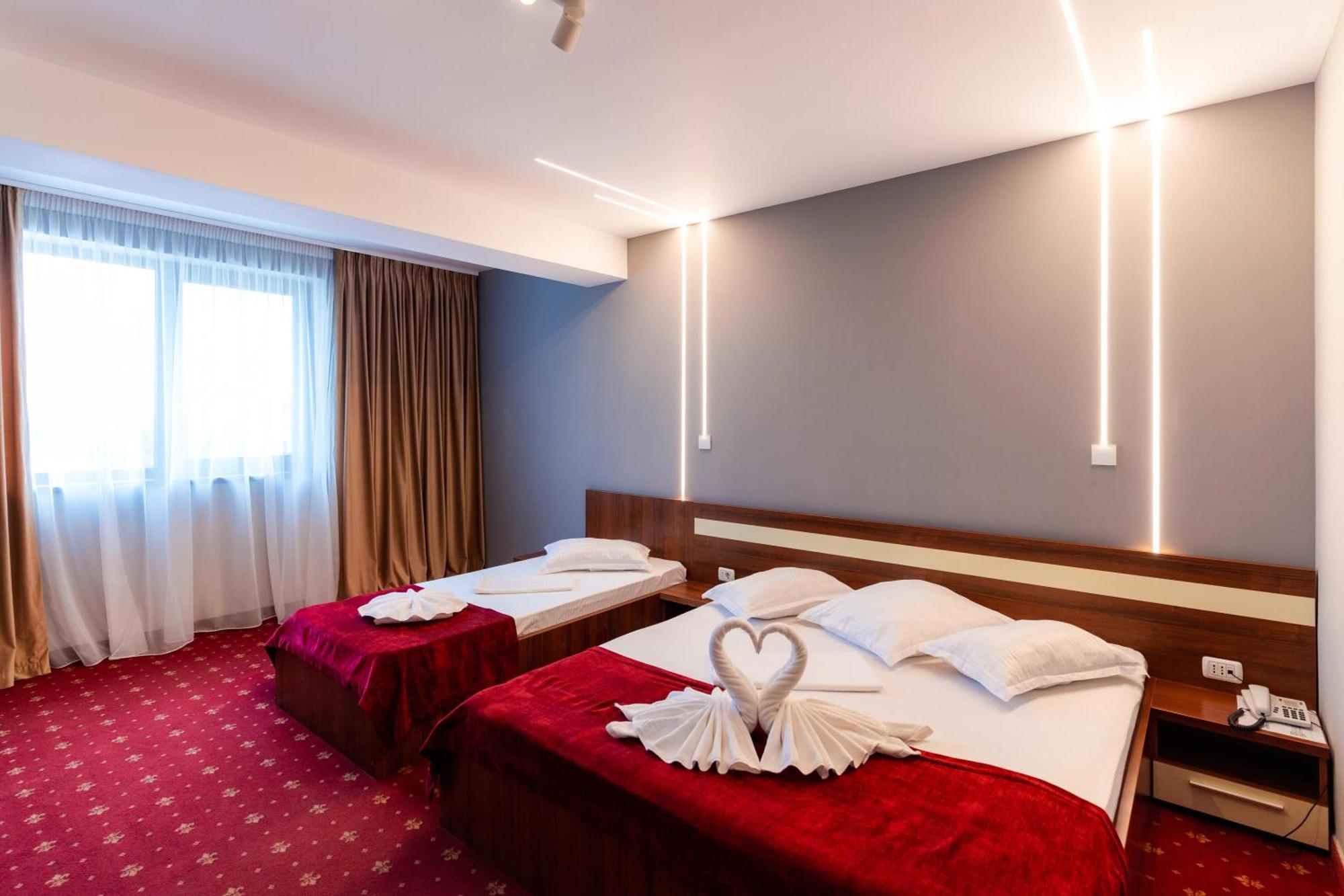 Hotel Luxor Medgidia Dış mekan fotoğraf