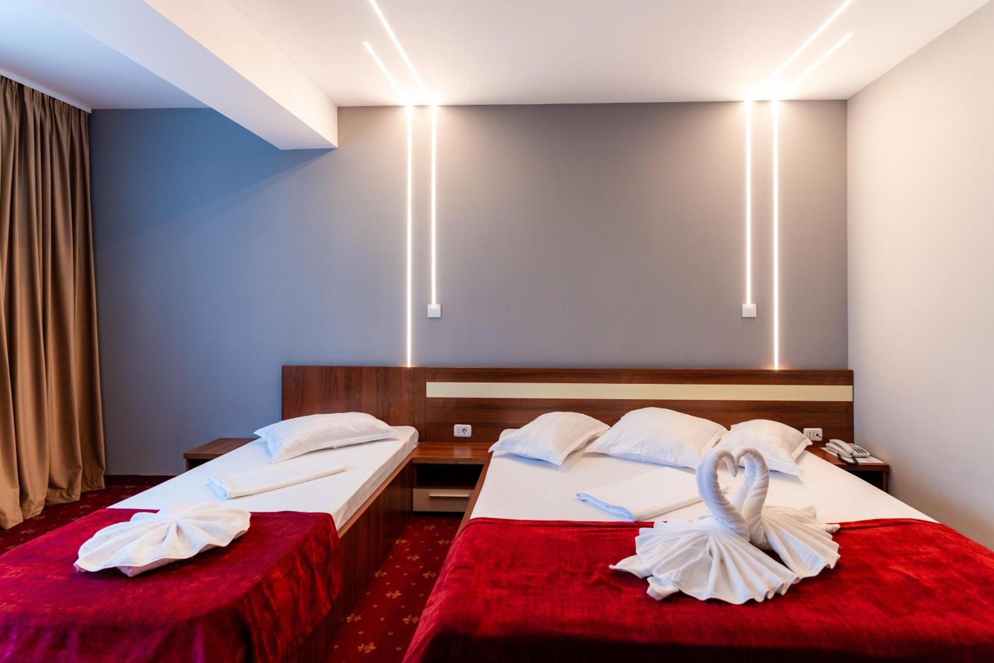 Hotel Luxor Medgidia Dış mekan fotoğraf
