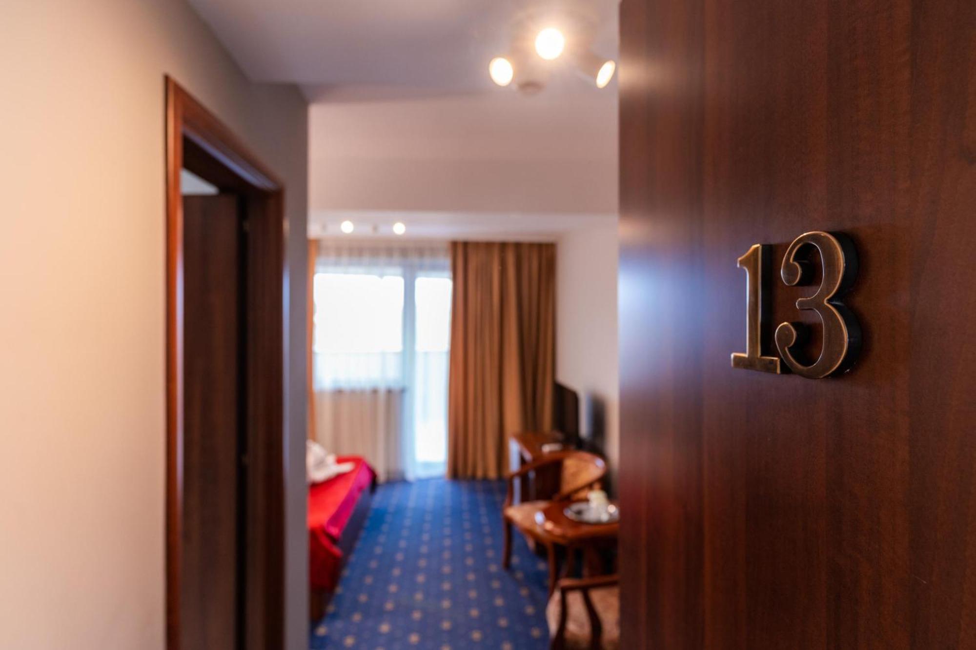 Hotel Luxor Medgidia Dış mekan fotoğraf