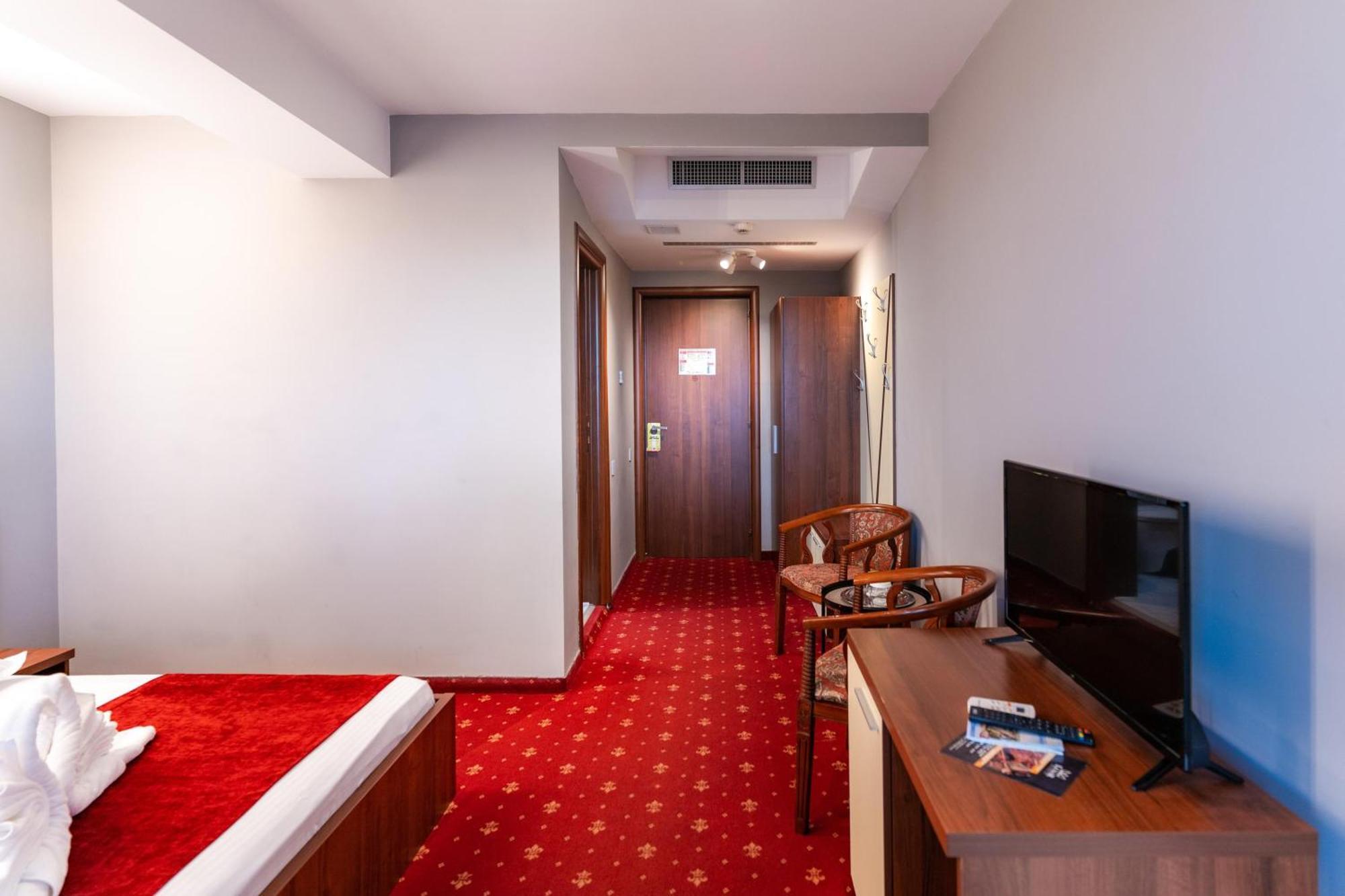 Hotel Luxor Medgidia Dış mekan fotoğraf