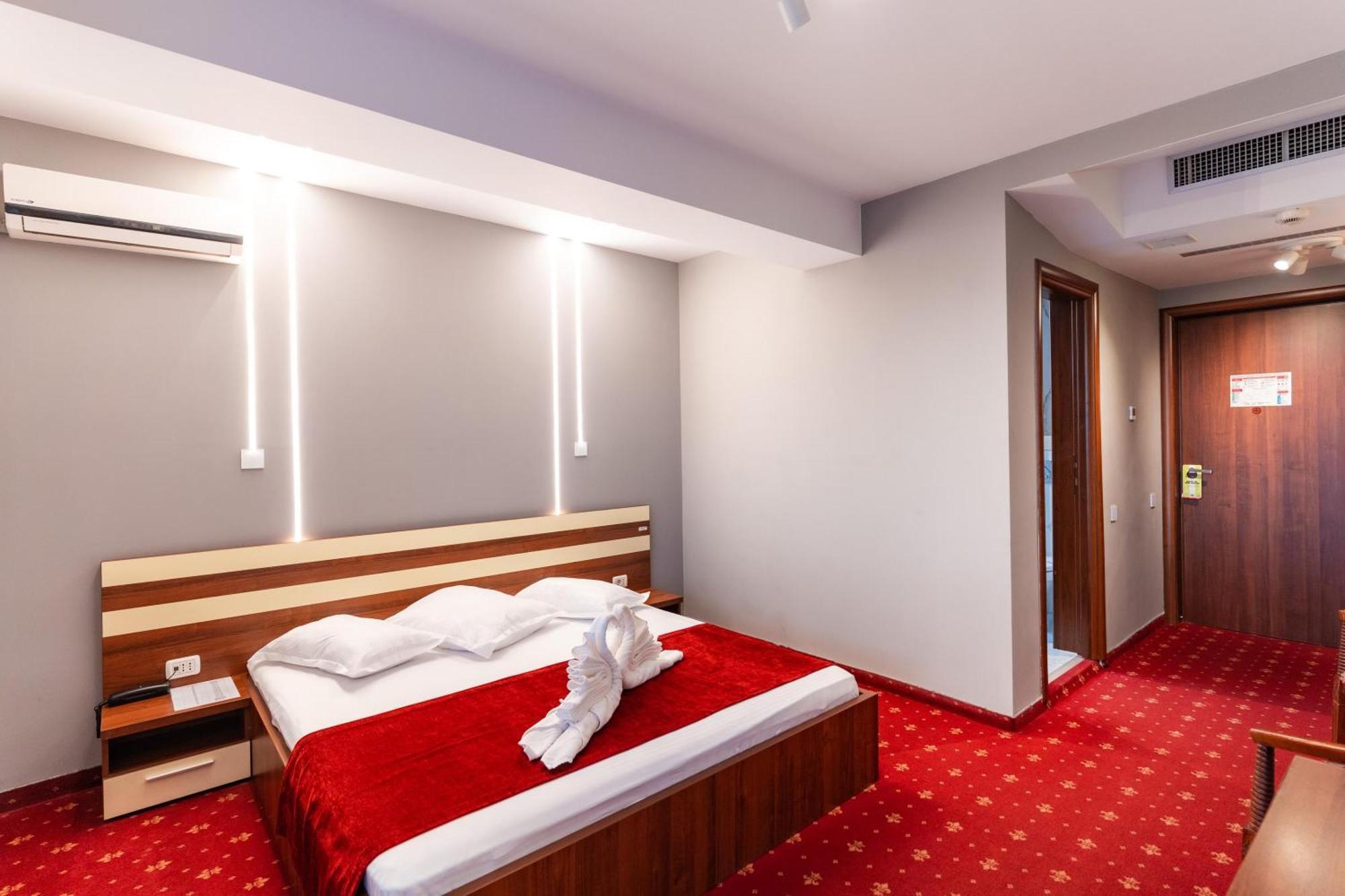 Hotel Luxor Medgidia Dış mekan fotoğraf