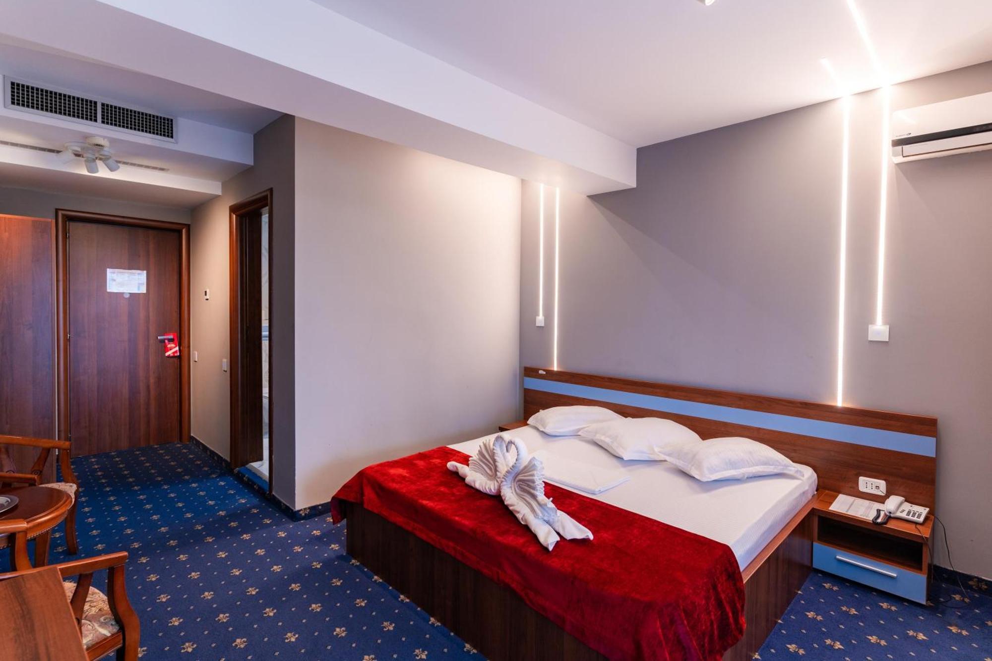 Hotel Luxor Medgidia Dış mekan fotoğraf